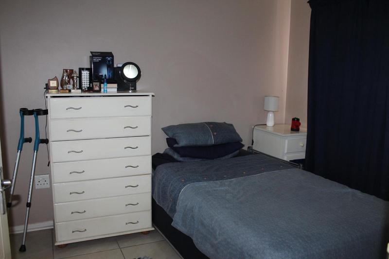 2 Bedroom Property for Sale in Buhrein Western Cape